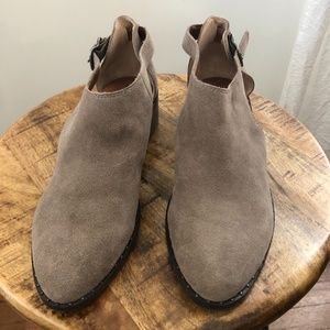 Lucky Brand suede shooties